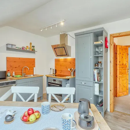 Awesome Apartment In Klanxbuell With Wifi * קלנקסבול